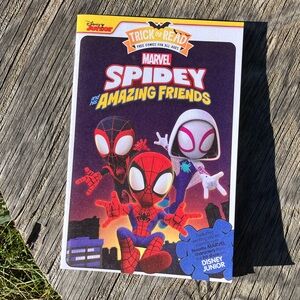 Marvel Spidey and His Amazing Friends Trick or Read Comic
